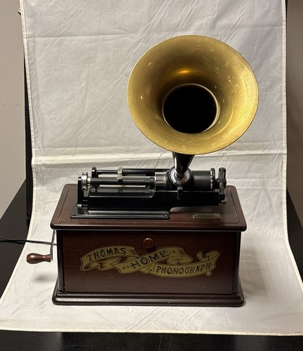Thomas home phonograph - home,